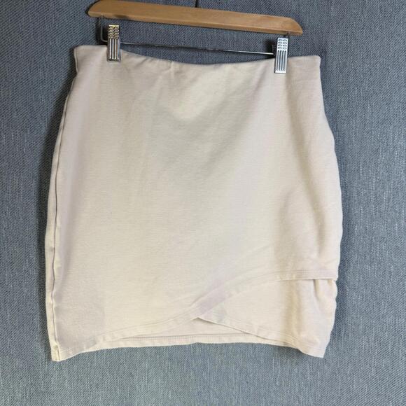 Sunday Best Dresses & Skirts - Sunday Best Aritzia Women's Size M Skirt Beige Mini Stretch Pencil